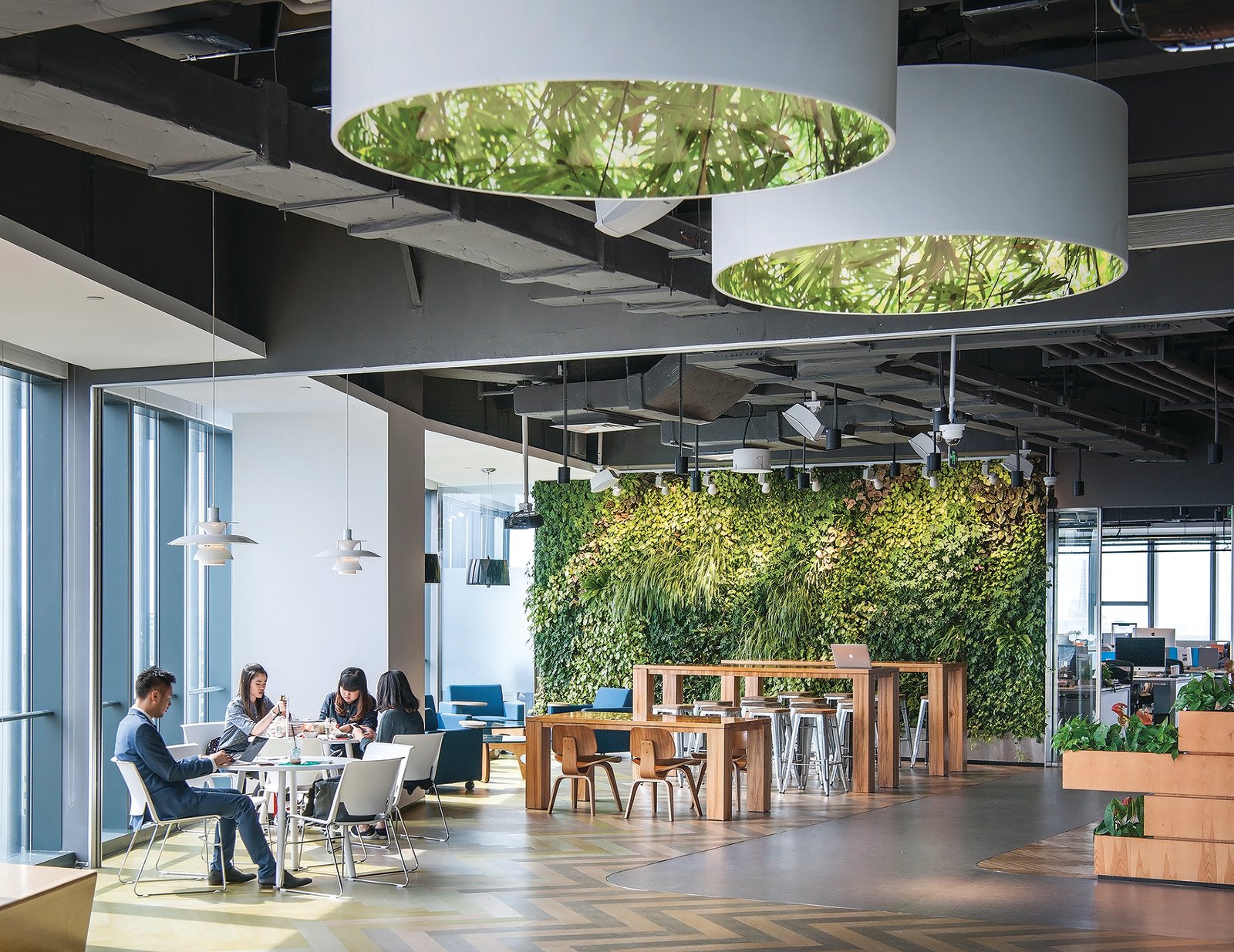 Office with Green Plants Wall Tinge up your office space – but which color would suit best? room planning Colors