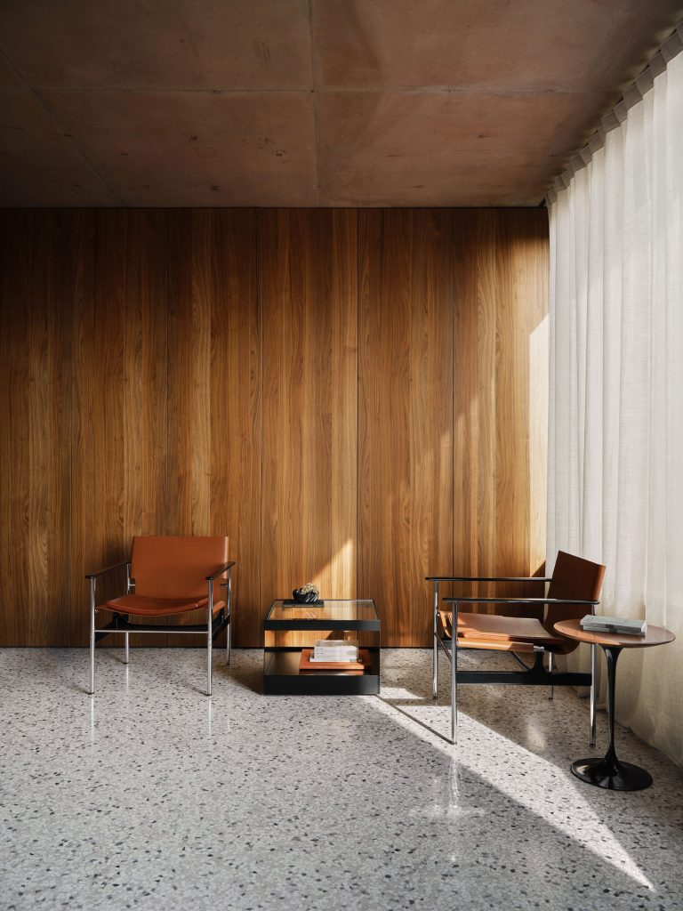 © Knoll | Pollock Arm Chair