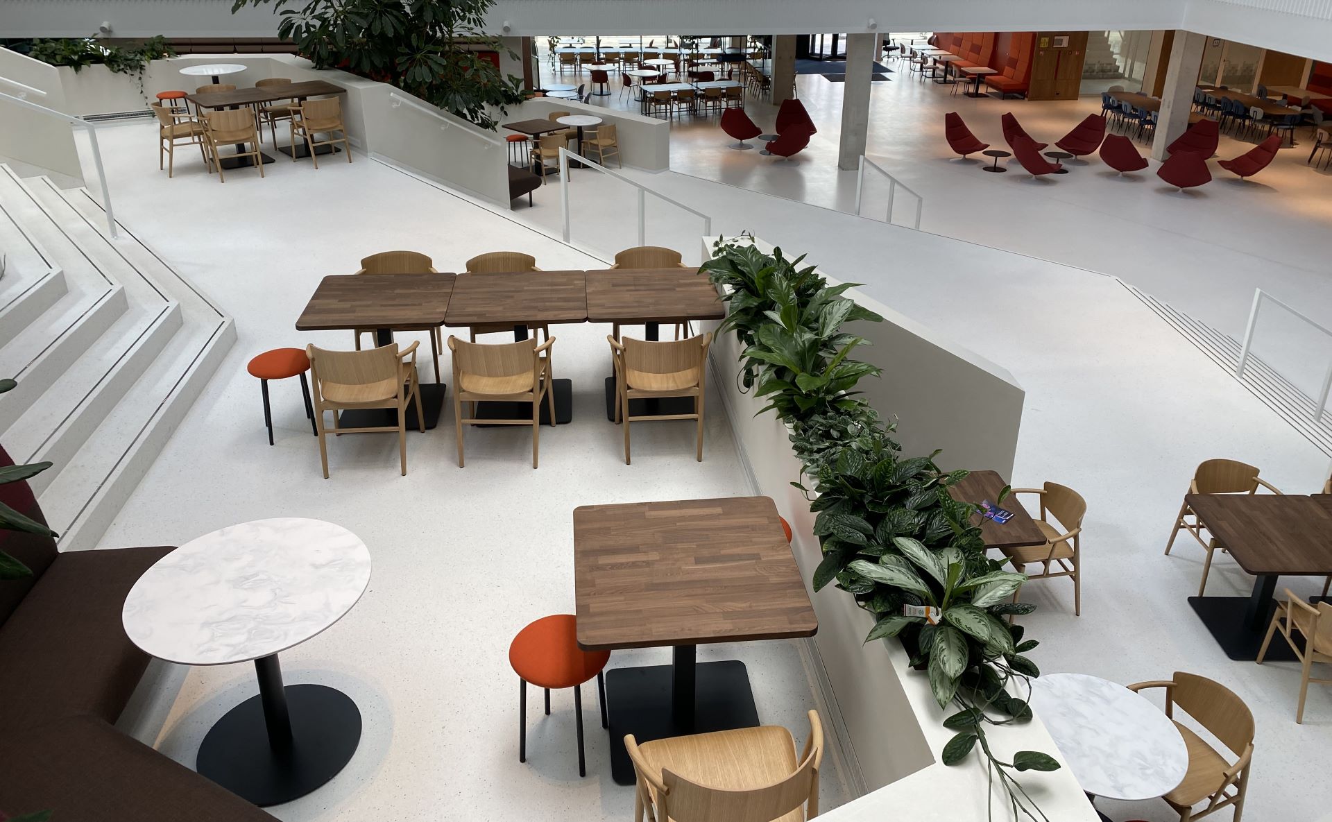 Aménagement de bureau dans pCon avec Dutchglobe