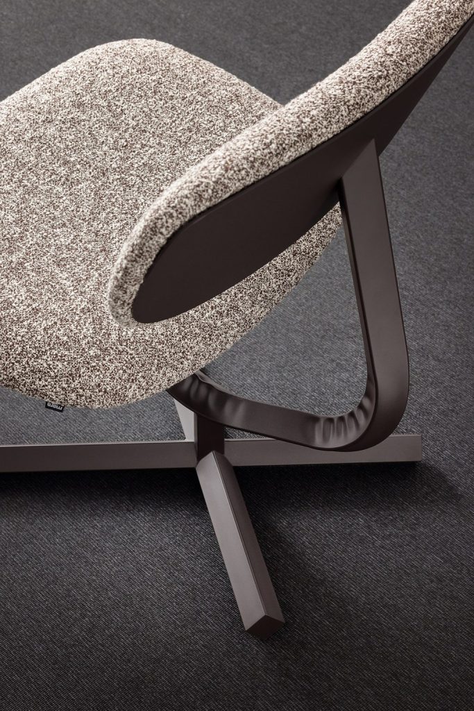 ©Mara, Typo Lounge & Ottoman design AMDL CIRCLE and Michele De Lucchi